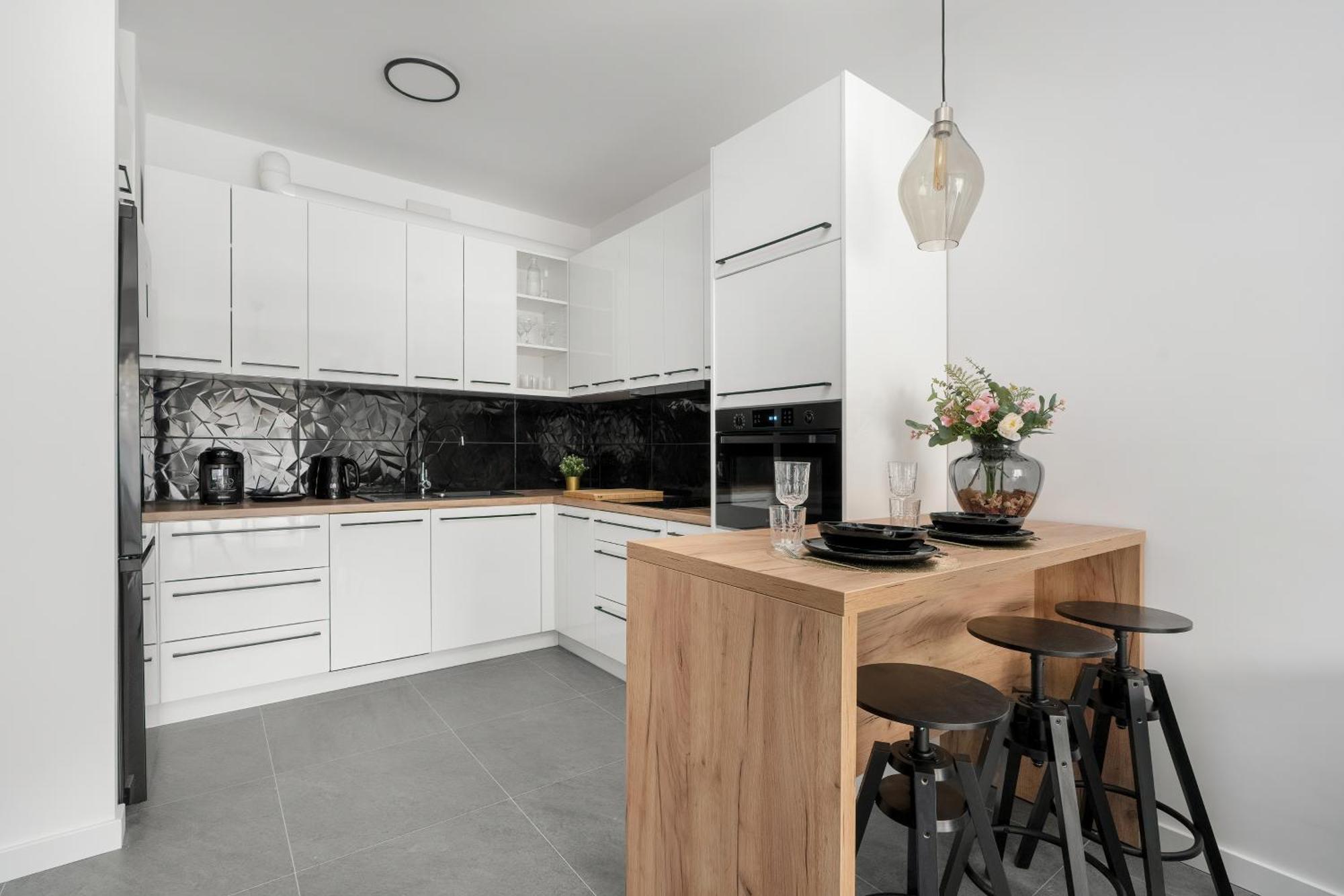 City Center Apartments With Gym & Free Garage Poznan By Noclegi Renters Buitenkant foto