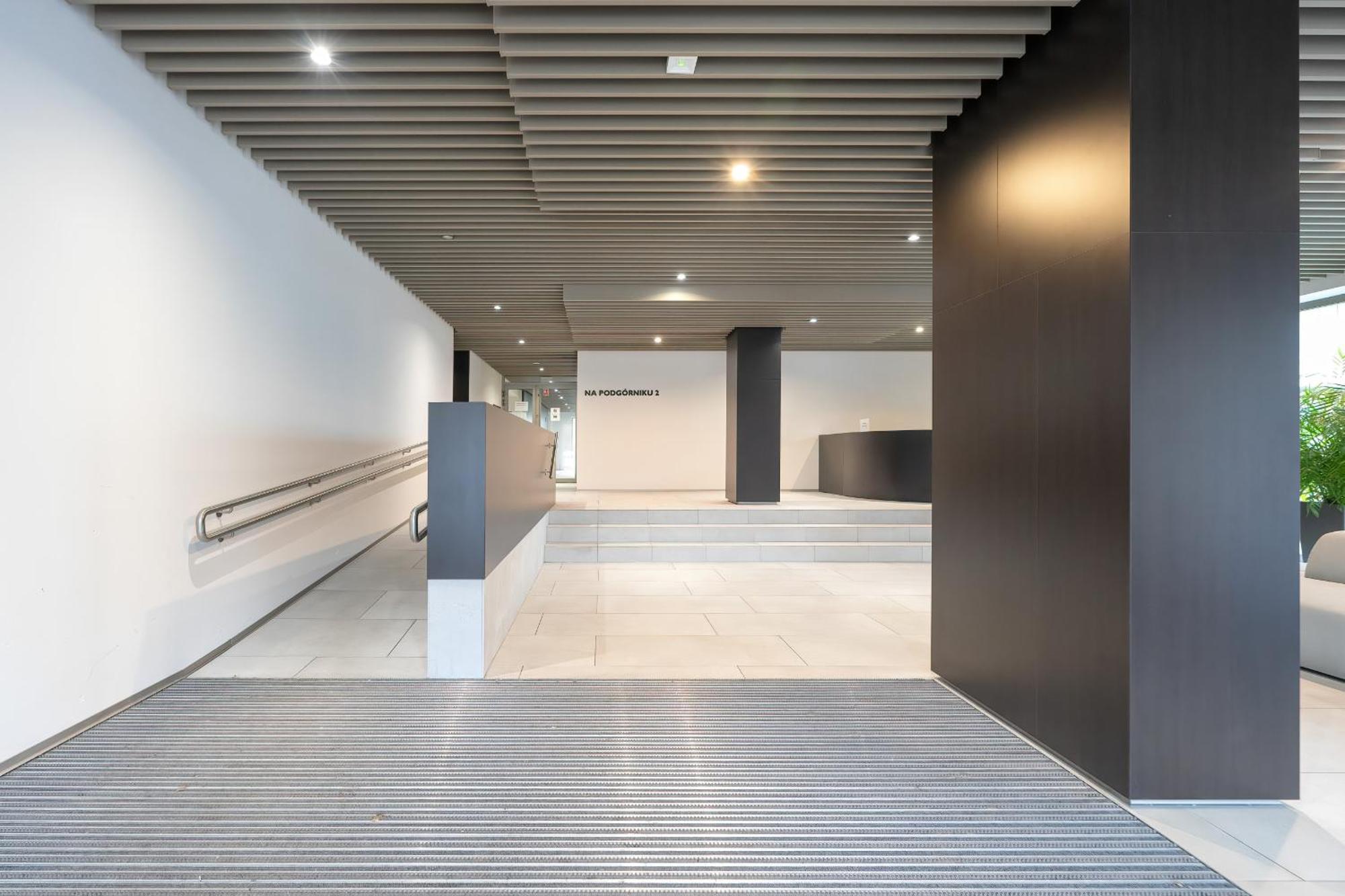 City Center Apartments With Gym & Free Garage Poznan By Noclegi Renters Buitenkant foto