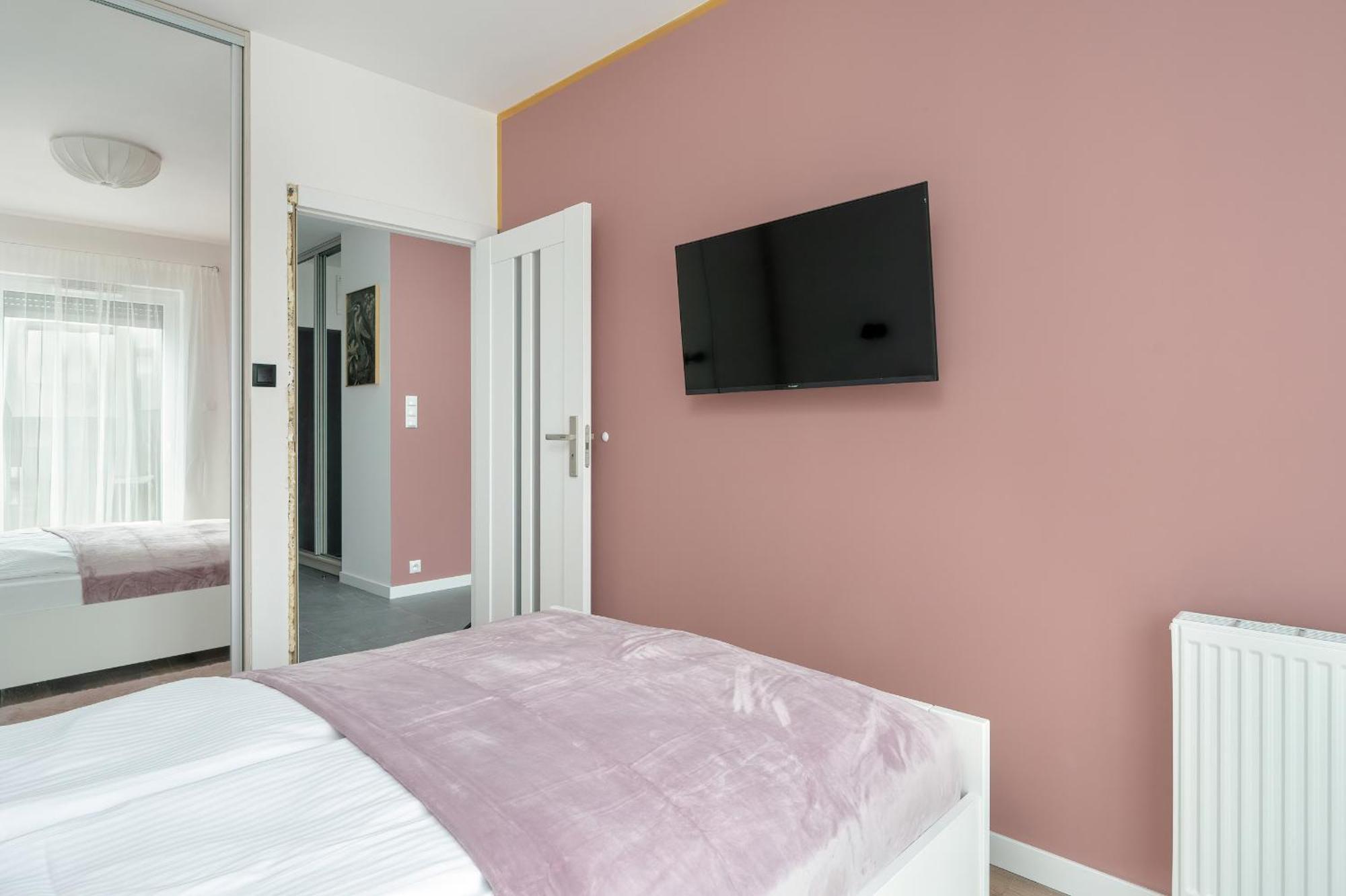 City Center Apartments With Gym & Free Garage Poznan By Noclegi Renters Buitenkant foto